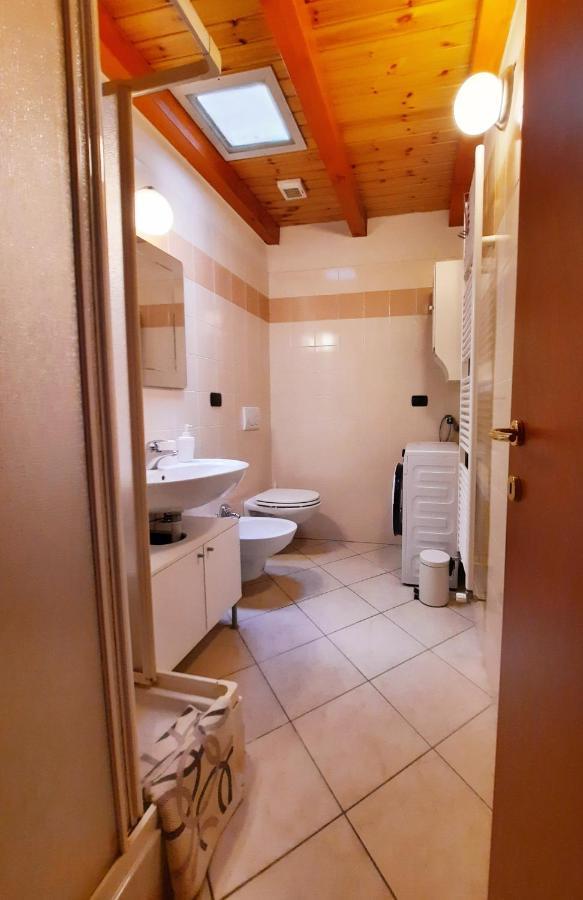 Antica Corte, Bilocale Nel Centro Storico Di Como Apartment ภายนอก รูปภาพ